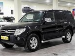 Mitsubishi Pajero-4