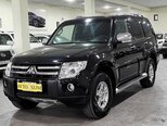 Mitsubishi Pajero-6