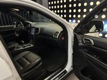Jeep Grand Cherokee-12