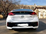 Hyundai IONIQ-2