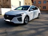 Hyundai IONIQ-8
