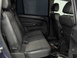 Opel Zafira-11