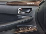 Lexus LX 570-32