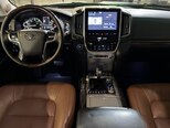 Toyota Land Cruiser-9