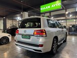 Toyota Land Cruiser-4