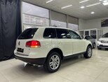 Volkswagen Touareg-10