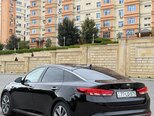 Kia K5-4