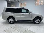Mitsubishi Pajero-5