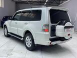 Mitsubishi Pajero-7