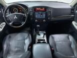 Mitsubishi Pajero-3