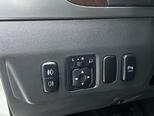 Mitsubishi Pajero-19