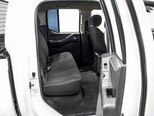 Nissan Navara-23