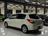 Nissan Tiida-4