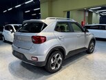 Hyundai Venue-8
