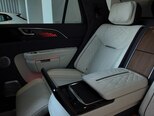 Hongqi E-HS9-24