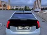 Toyota Prius-2