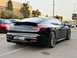 Porsche Panamera Turbo-6
