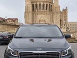 Kia Carnival-1