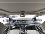 Kia Carnival-19