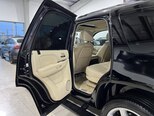 Cadillac Escalade-12
