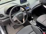 Hyundai Accent-12