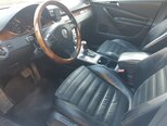 Volkswagen Passat-11