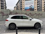 Porsche Cayenne-4