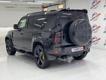 Land Rover Defender-9