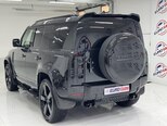 Land Rover Defender-8
