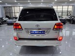 Toyota Land Cruiser-7