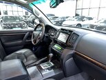 Toyota Land Cruiser-10