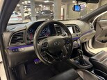 Hyundai Elantra-10