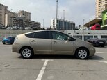 Toyota Prius-8