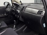 Nissan Tiida-10