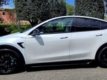 Tesla Model Y-16