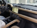 Land Rover Defender-8