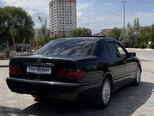 Mercedes E 280-7