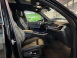 BMW X7-11
