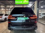 BMW X7-4