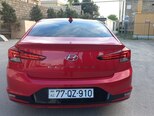 Hyundai Elantra-13