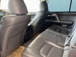 Toyota Land Cruiser-11