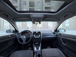Volkswagen Jetta-13