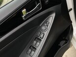 Hyundai Sonata-11