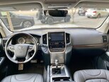 Toyota Land Cruiser-9