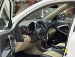 Toyota RAV4-15