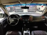 Mitsubishi Pajero-16