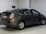 Toyota Prius-13