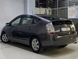 Toyota Prius-12