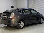 Toyota Prius-11