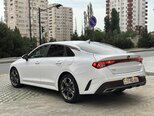 Kia K5-4